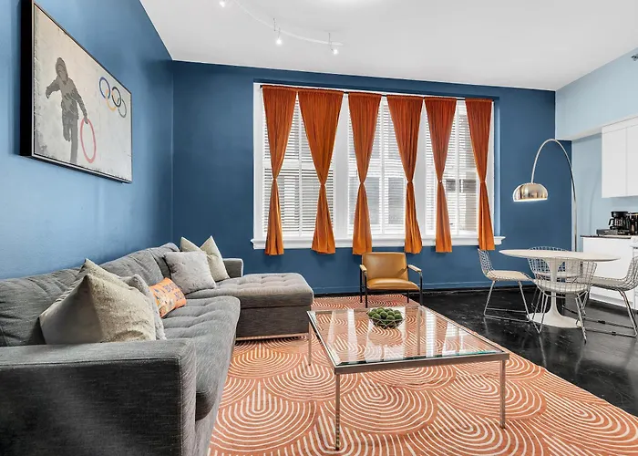Streetcar Serenity Condo